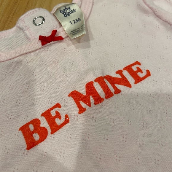 🥰 Valentine’s Onesies Toddler Girl 12 months - Picture 4 of 4